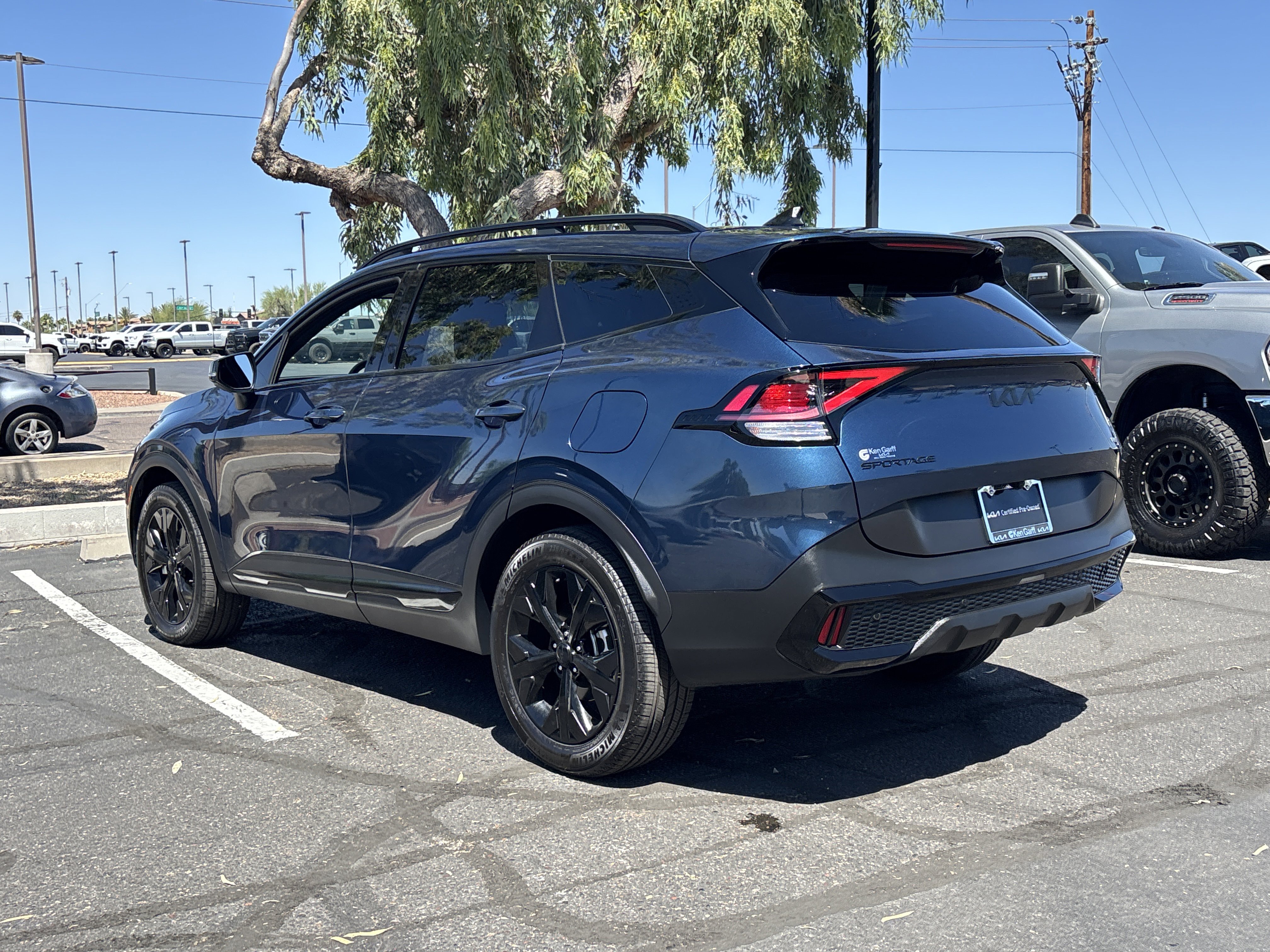 Used 2025 Kia Sportage X-Line AWD/4WD image 4