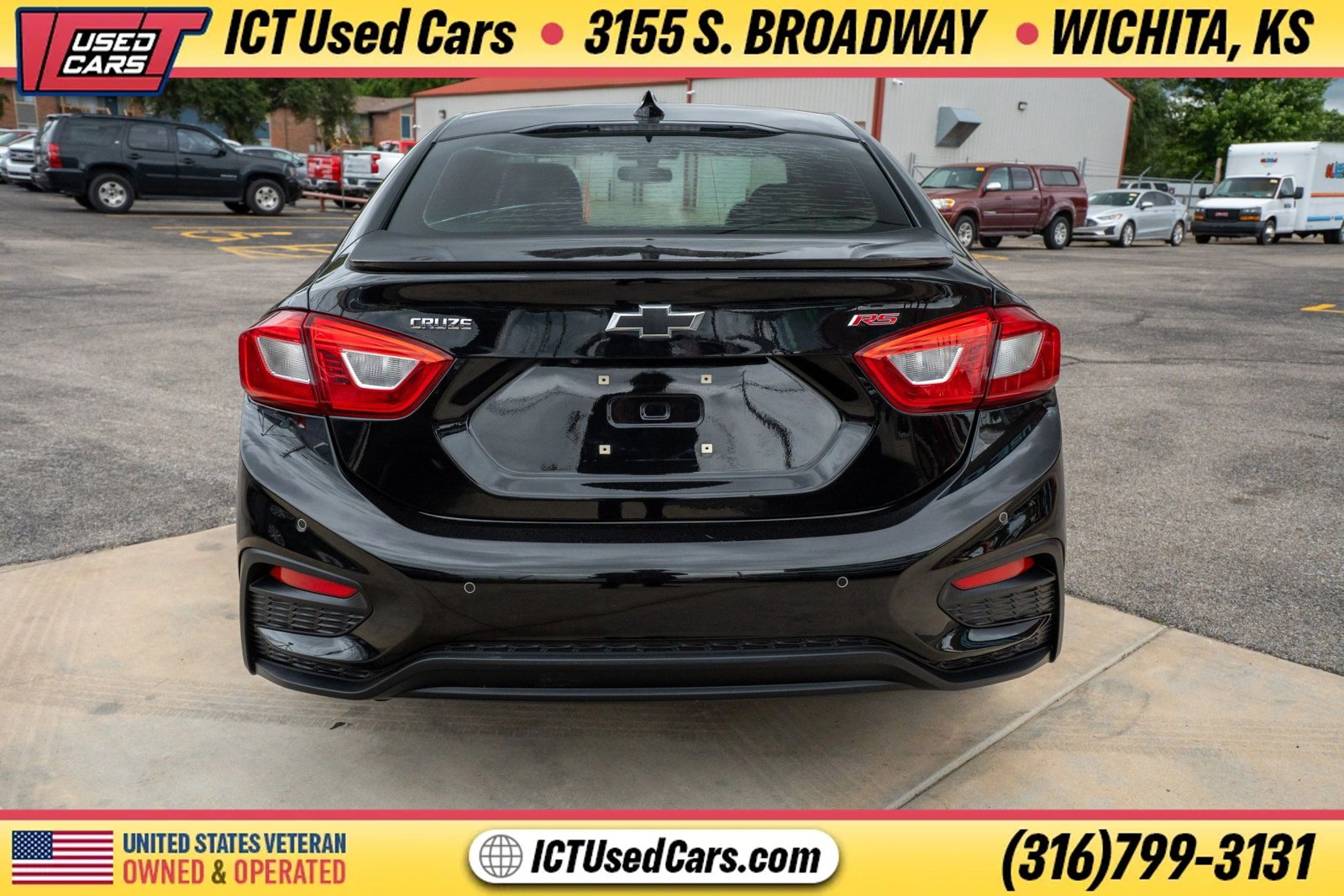 Used 2019 Chevrolet Cruze LT w/ Convenience Package FWD image 3