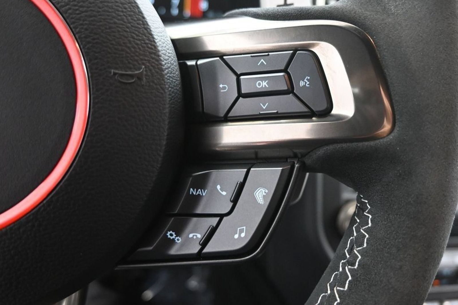 Used 2020 Ford Mustang Shelby GT500 w/ Technology Package RWD image 16