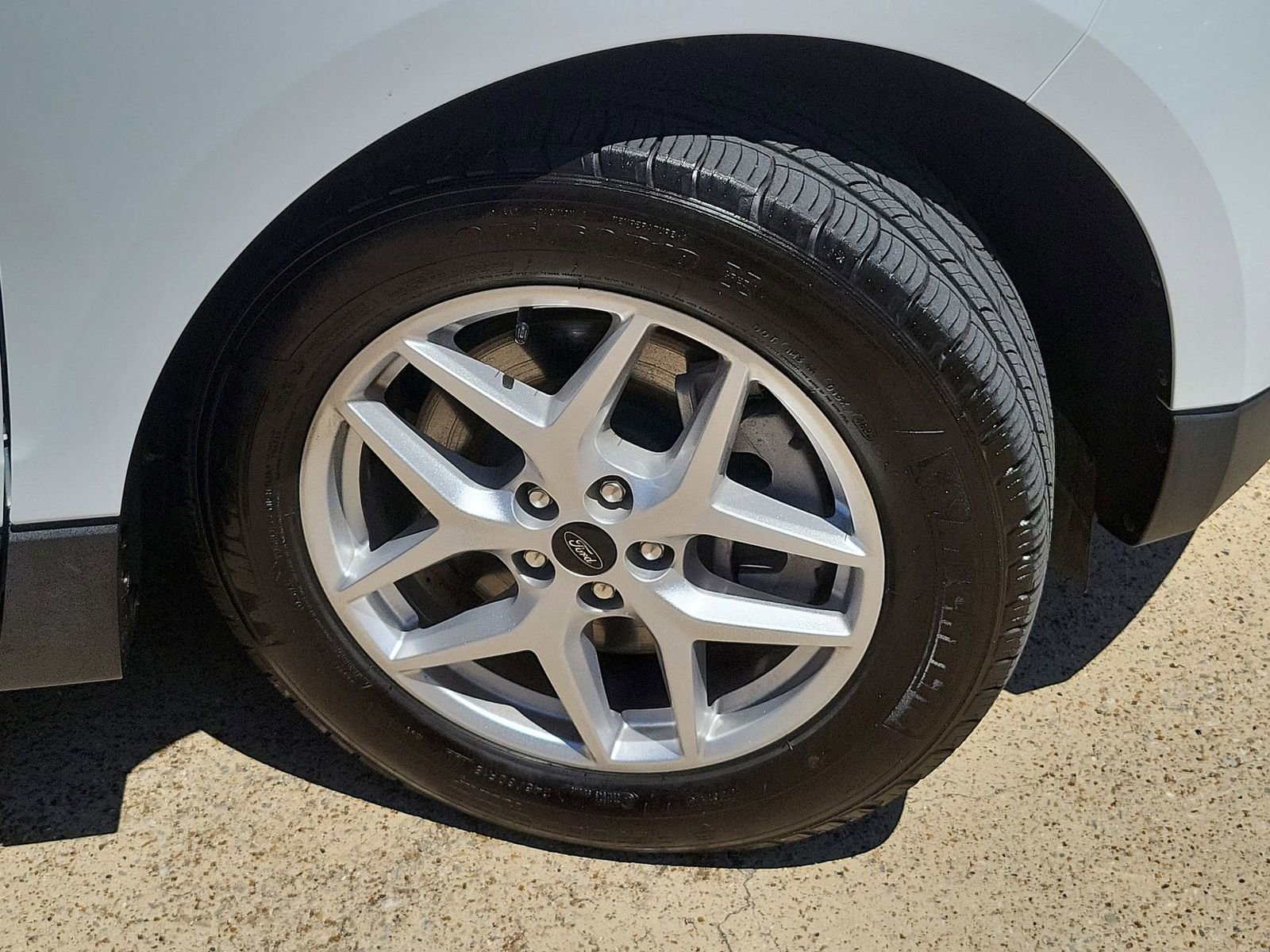 Used 2024 Ford Edge SEL image 31