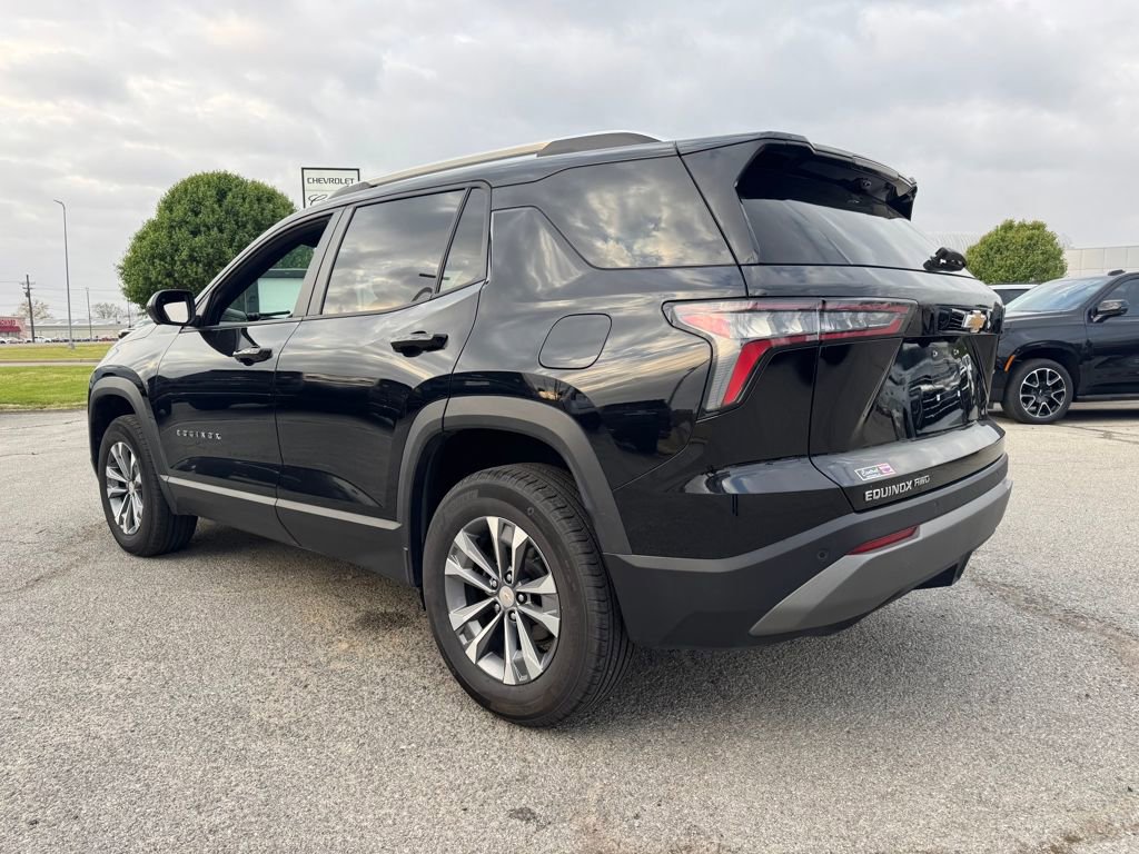 Used 2025 Chevrolet Equinox LT w/ Convenience Package II image 4