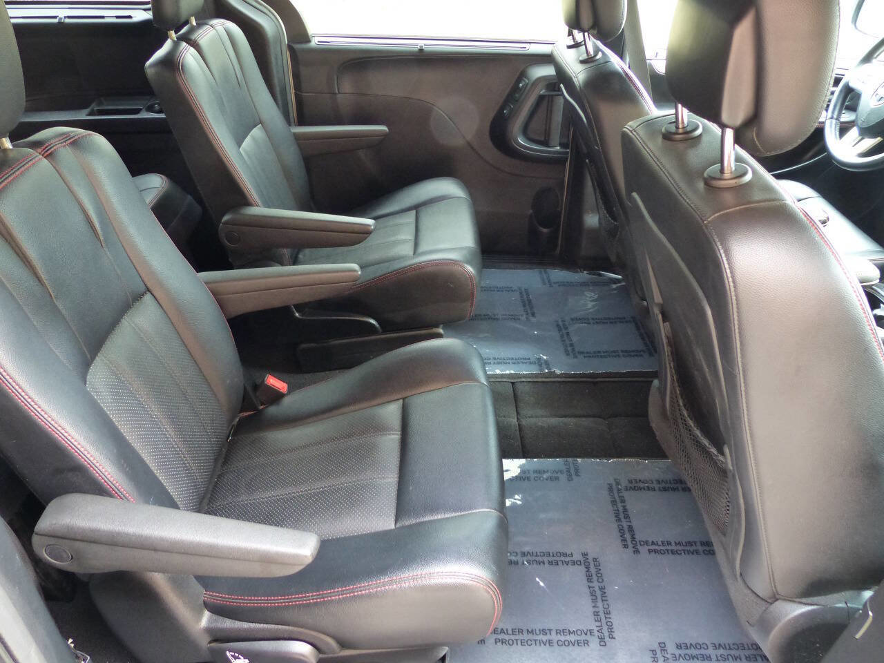 Used 2016 Dodge Grand Caravan R/T w/ Driver Convenience Group image 23