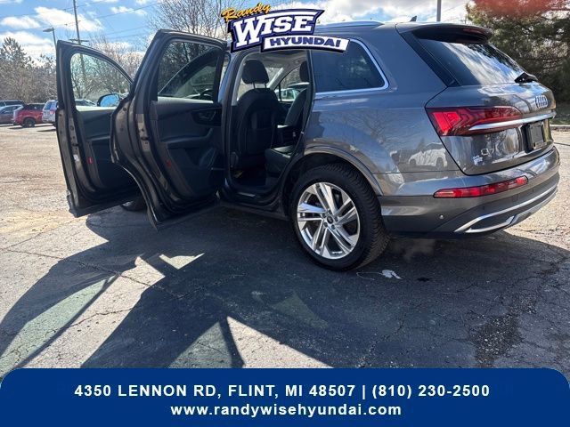 Used 2022 Audi Q7 3.0T Premium Plus AWD/4WD image 31