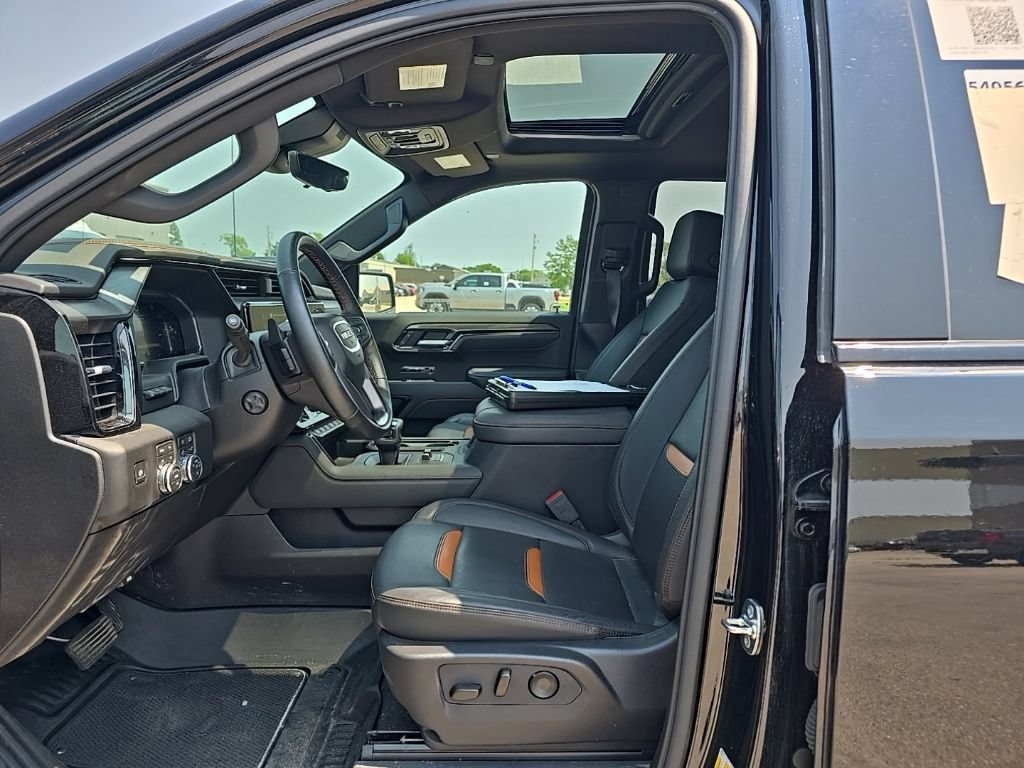 Used 2026 GMC Sierra 1500 AT4 w/ AT4 Premium Package AWD/4WD image 13