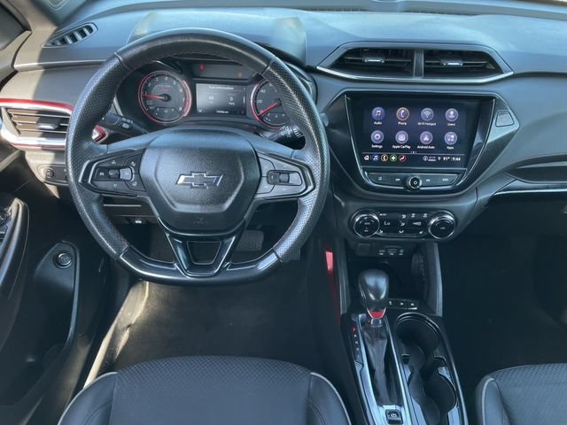 Used 2022 Chevrolet TrailBlazer RS w/ Sun and Liftgate Package FWD image 11