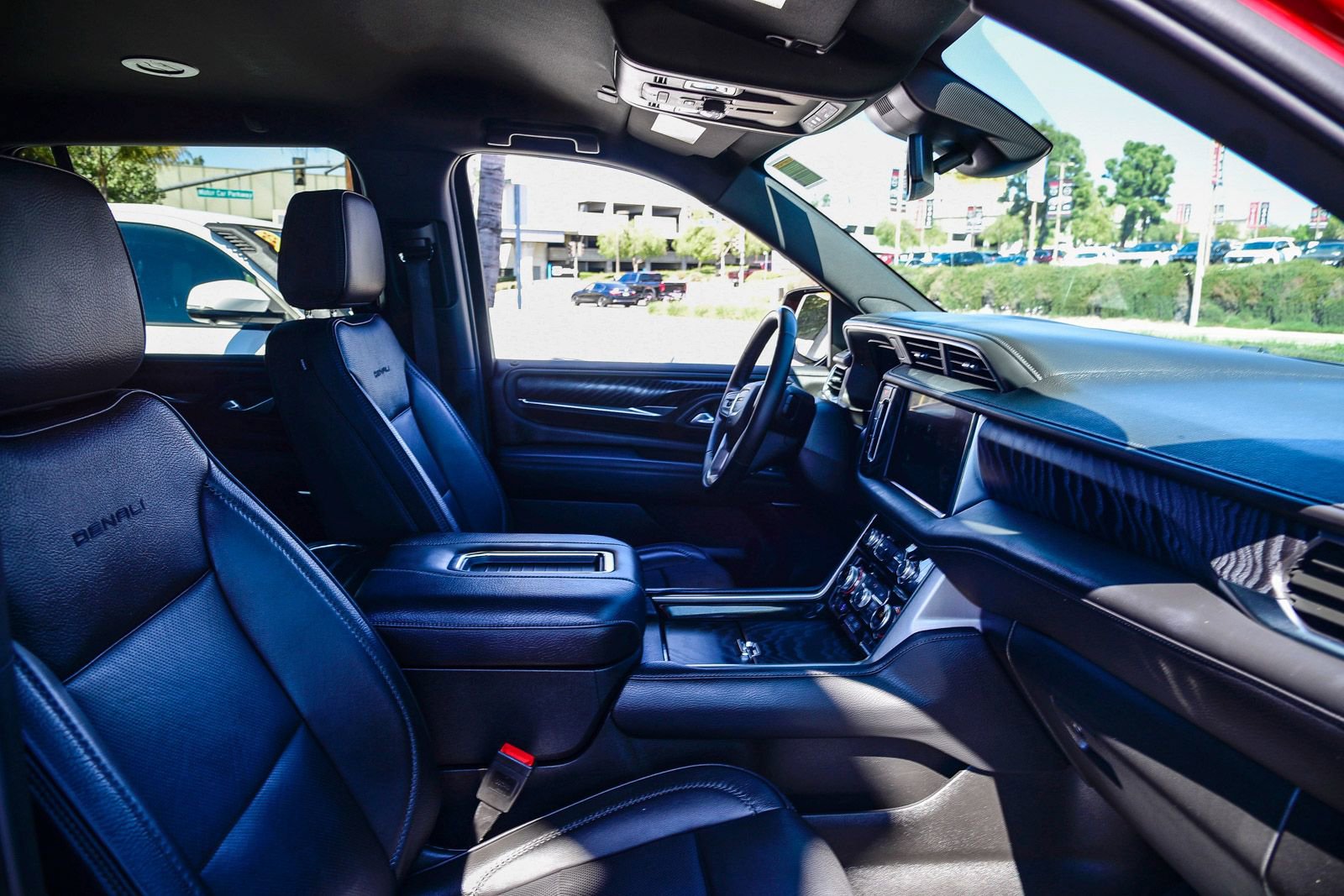 Used 2024 GMC Yukon Denali image 20