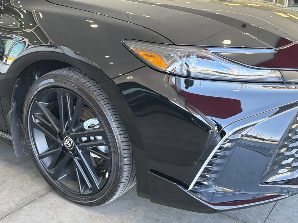 Certified 2026 Toyota Camry Hybrid FWD image 9