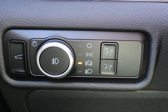 Used 2023 Ford Explorer Limited image 15