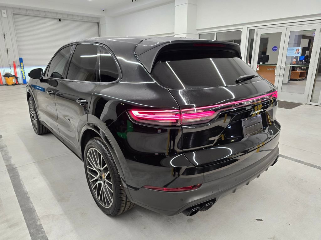 Used 2023 Porsche Cayenne image 5