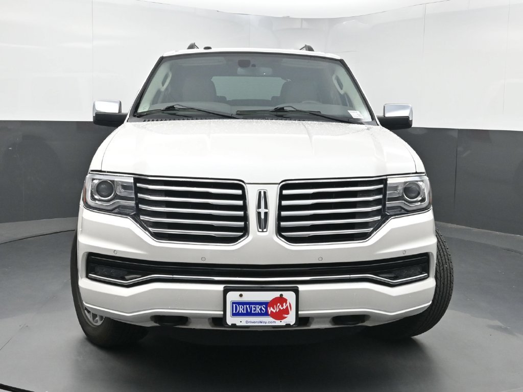 Used 2017 Lincoln Navigator Select RWD image 39