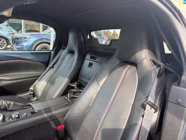 Used 2016 MAZDA MX-5 Miata Grand Touring RWD image 13