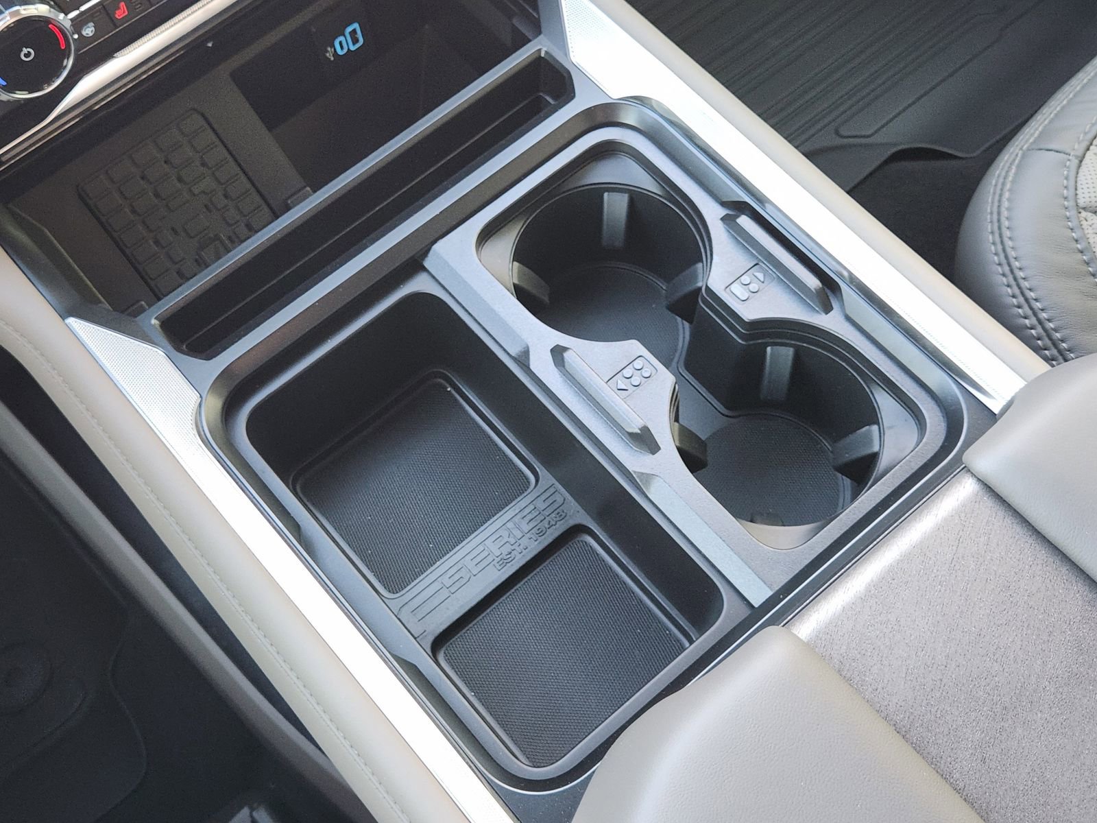 New 2026 Ford F350 Platinum w/ Platinum Plus Package image 13