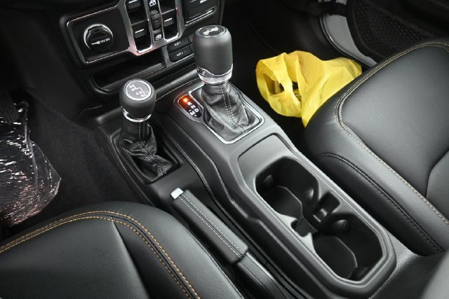 New 2026 Jeep Wrangler Unlimited Sahara w/ Whitecap Package AWD/4WD image 26