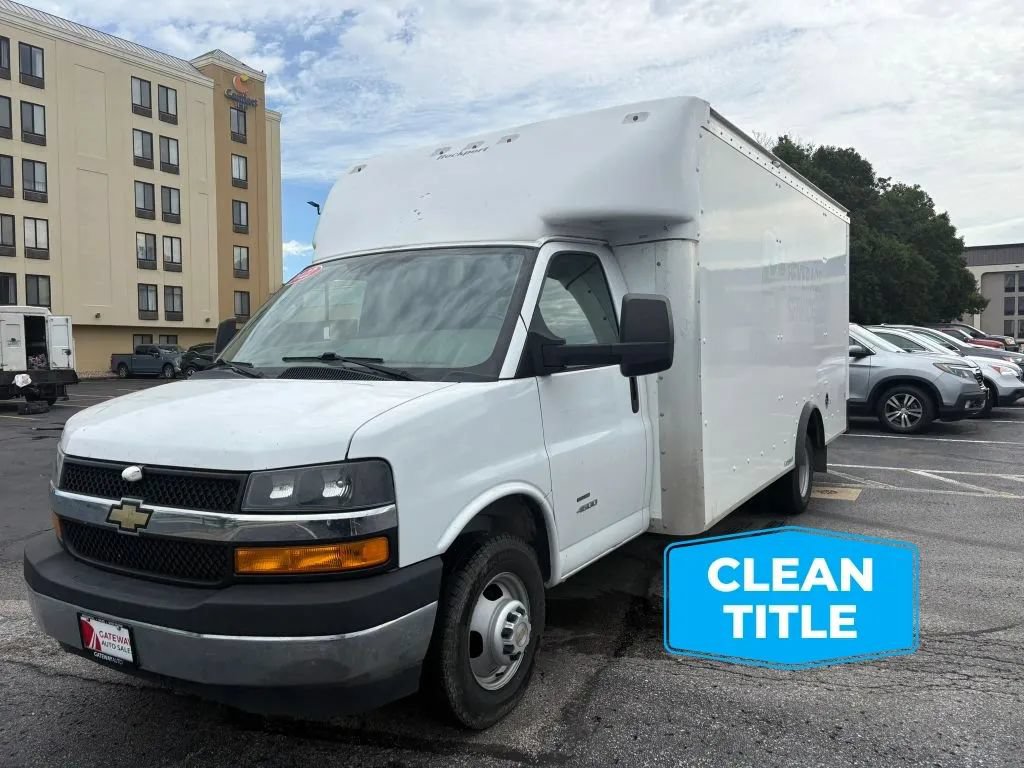 Used 2022 Chevrolet Express 4500 w/ Power Convenience Package RWD image 1
