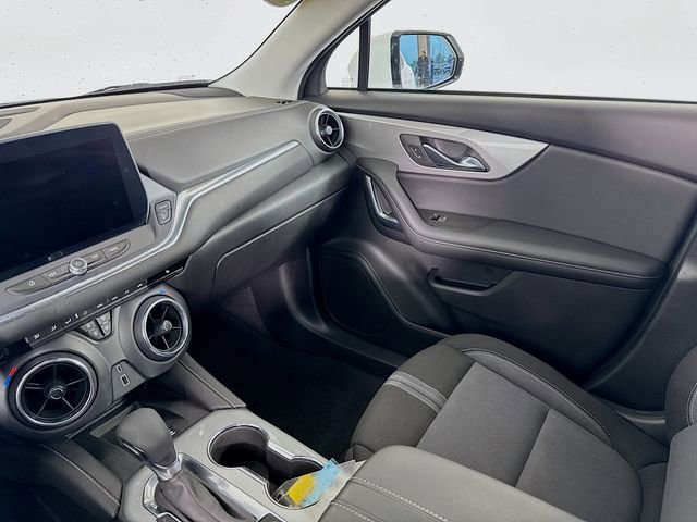Used 2023 Chevrolet Blazer LT w/ Convenience Package FWD image 24