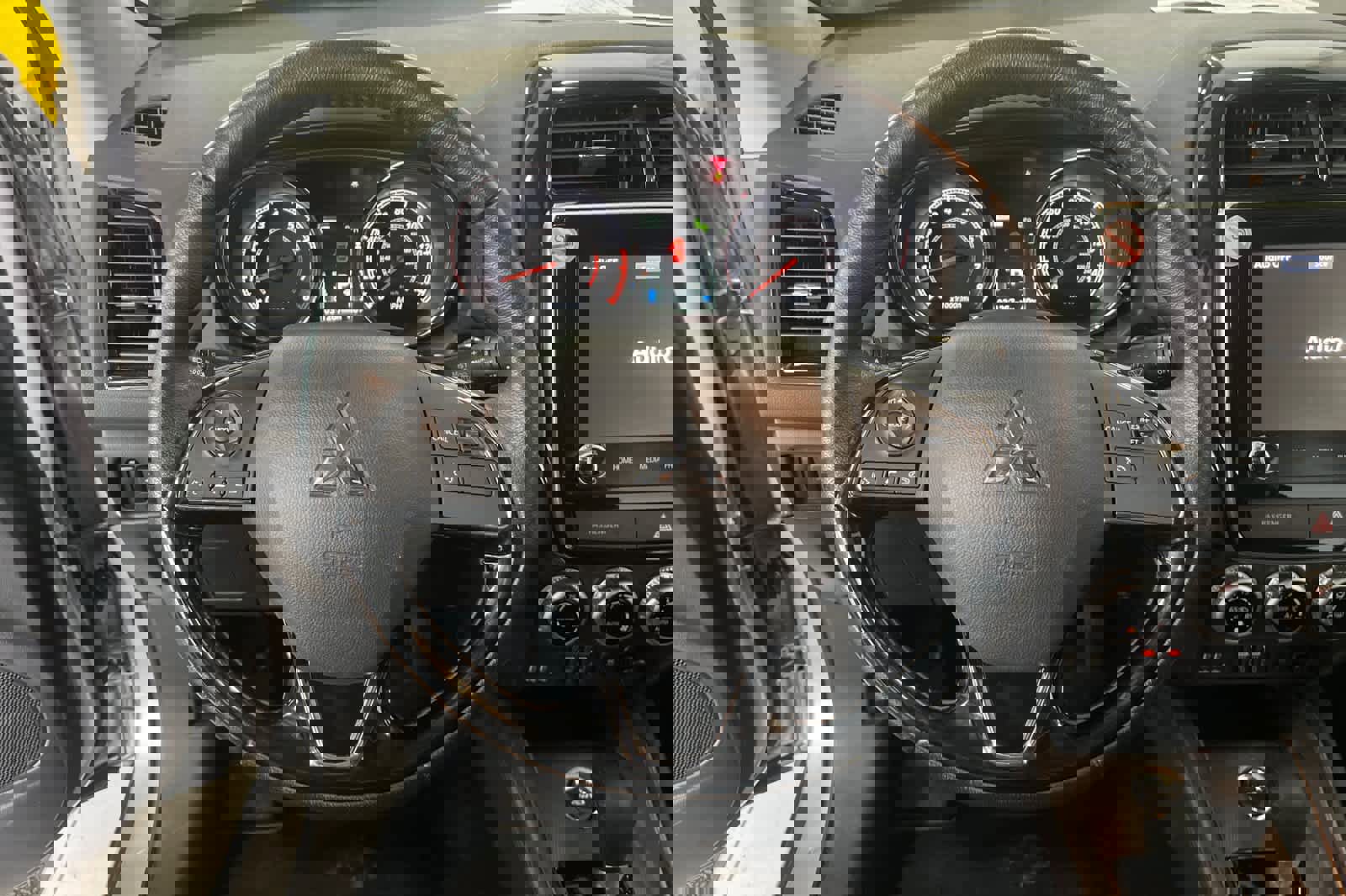 Used 2024 Mitsubishi Outlander Sport SE image 14