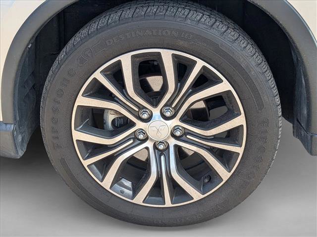 Used 2018 Mitsubishi Outlander SEL image 10