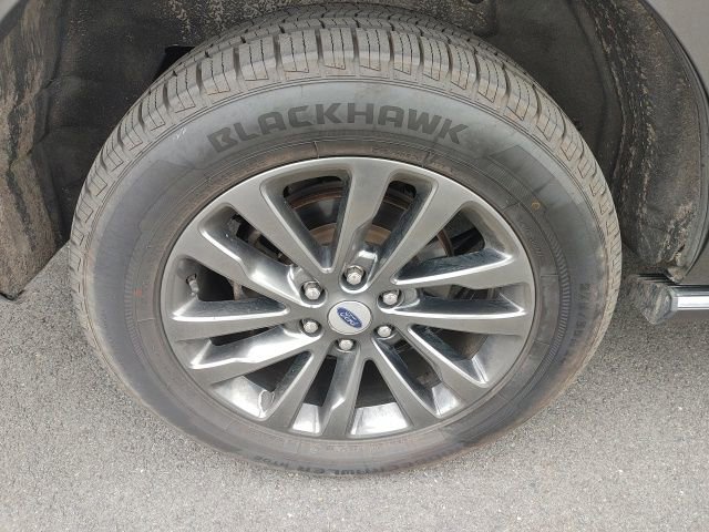 Used 2021 Ford Expedition Limited image 4