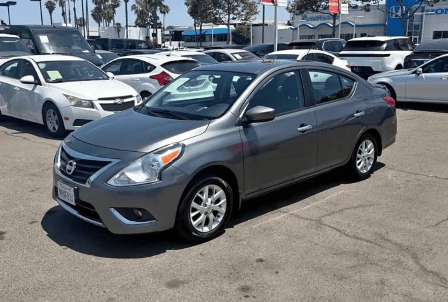 Used 2017 Nissan Versa SV w/ SV Special Edition Package FWD image 2