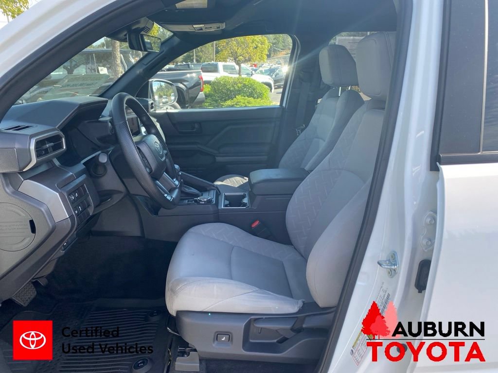Certified 2024 Toyota Tacoma SR5 AWD/4WD image 32