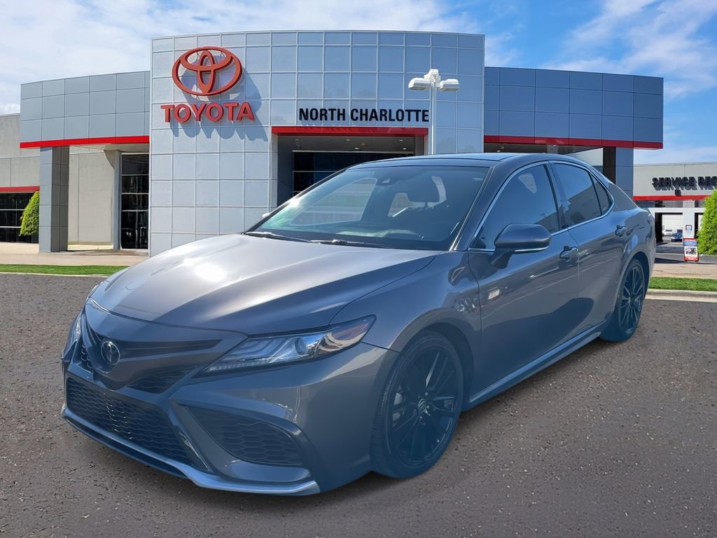 Used 2021 Toyota Camry XSE image 5