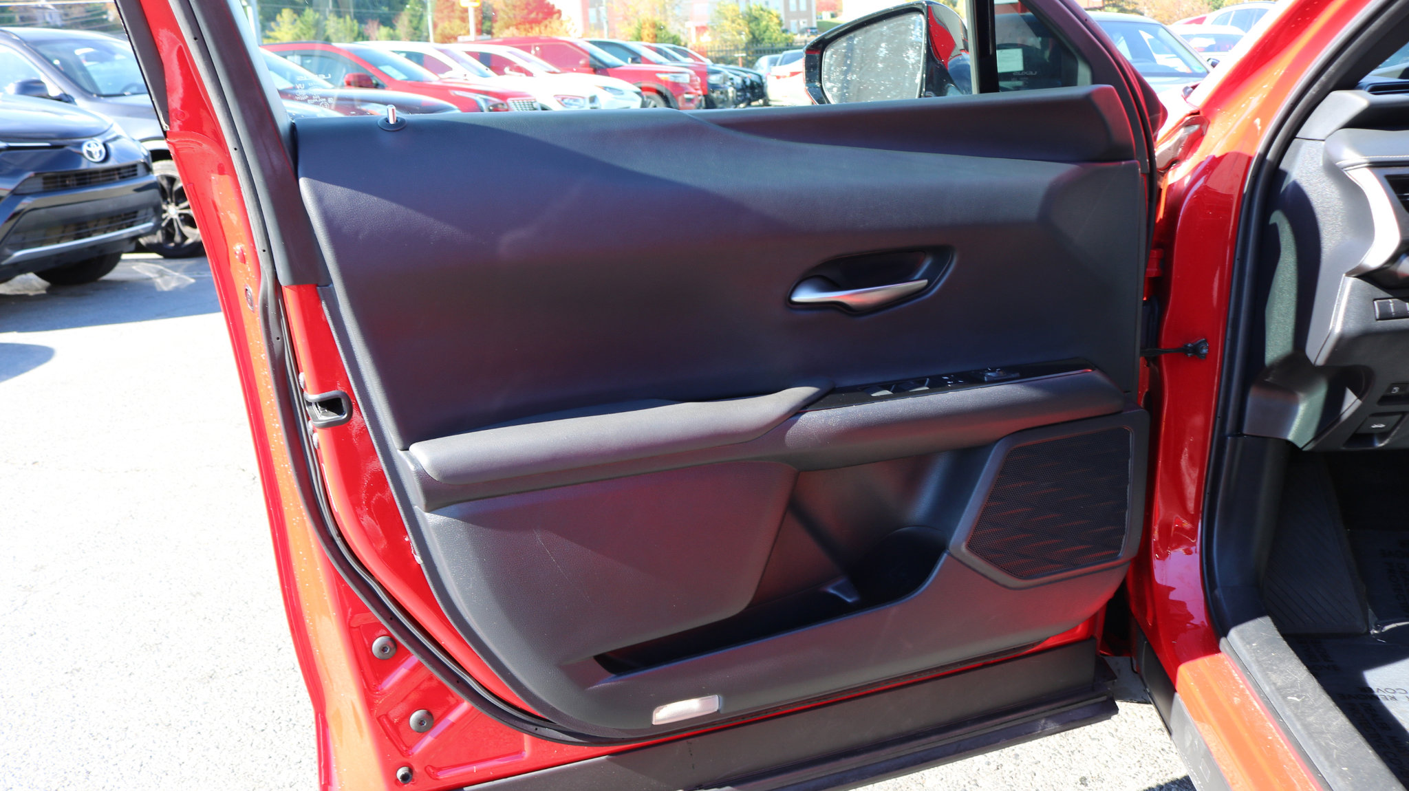 Used 2022 Lexus UX 200 image 10