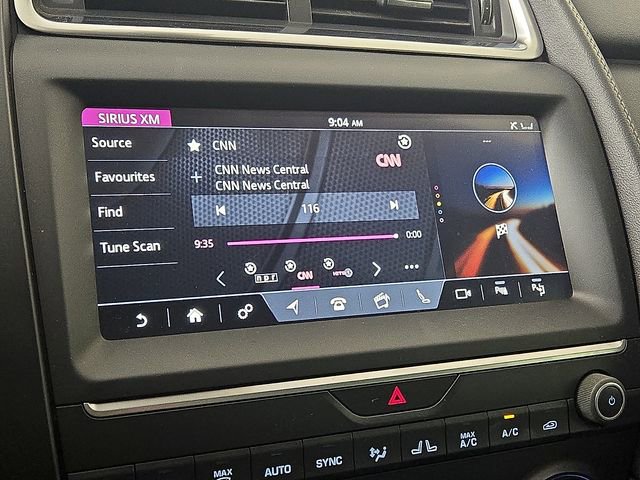 Used 2020 Jaguar E-PACE R-Dynamic SE image 19