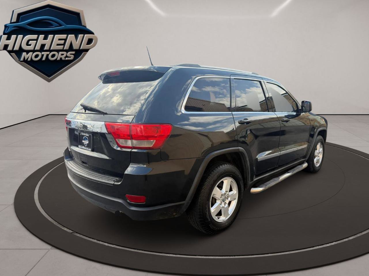 Used 2011 Jeep Grand Cherokee Laredo AWD/4WD image 6