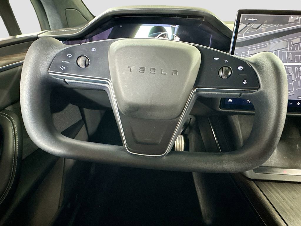 Used 2023 Tesla Model X image 17