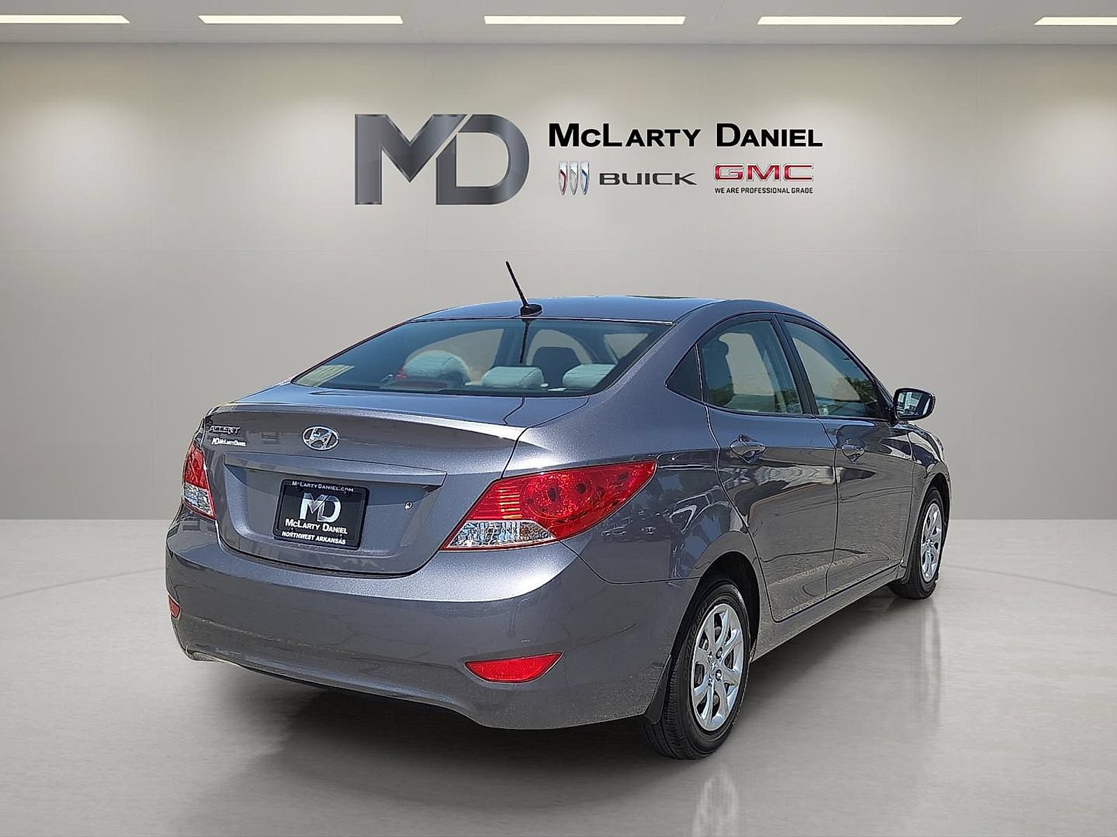 Used 2013 Hyundai Accent GLS FWD image 14