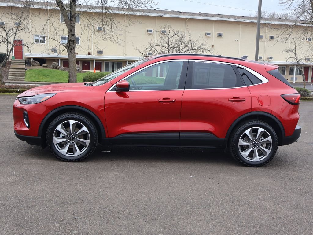 Used 2023 Ford Escape Platinum w/ Premium Technology Package image 3