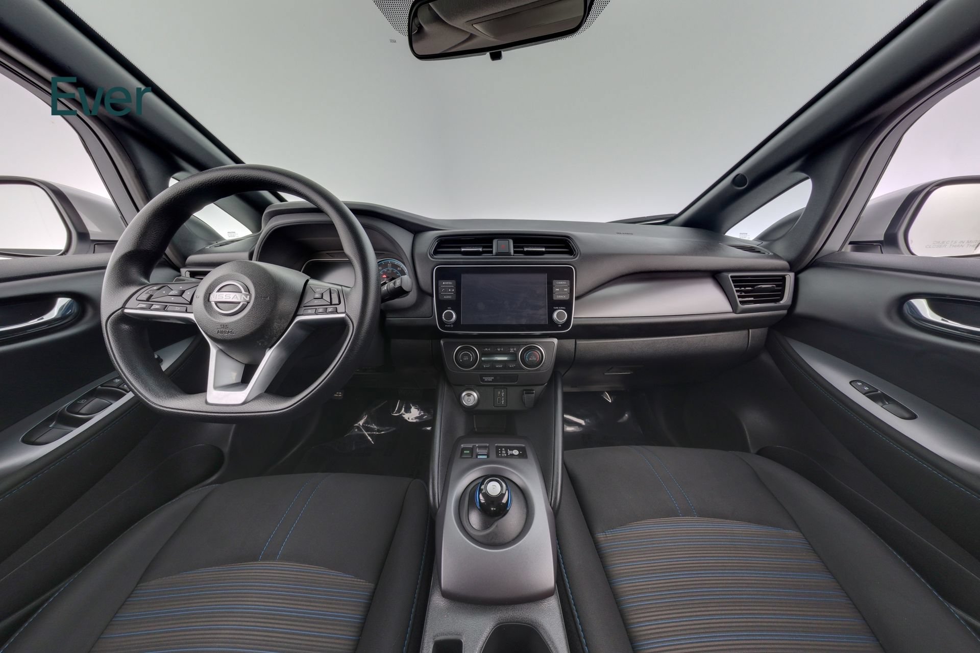 Used 2025 Nissan Leaf S FWD image 26