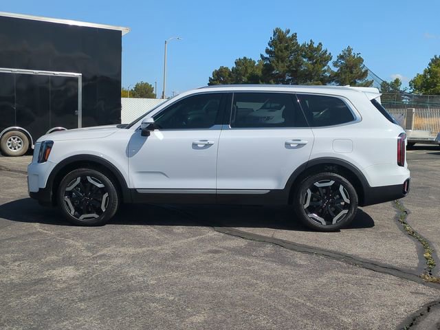Used 2025 Kia Telluride EX w/ EX Captain's Chair Package FWD image 5