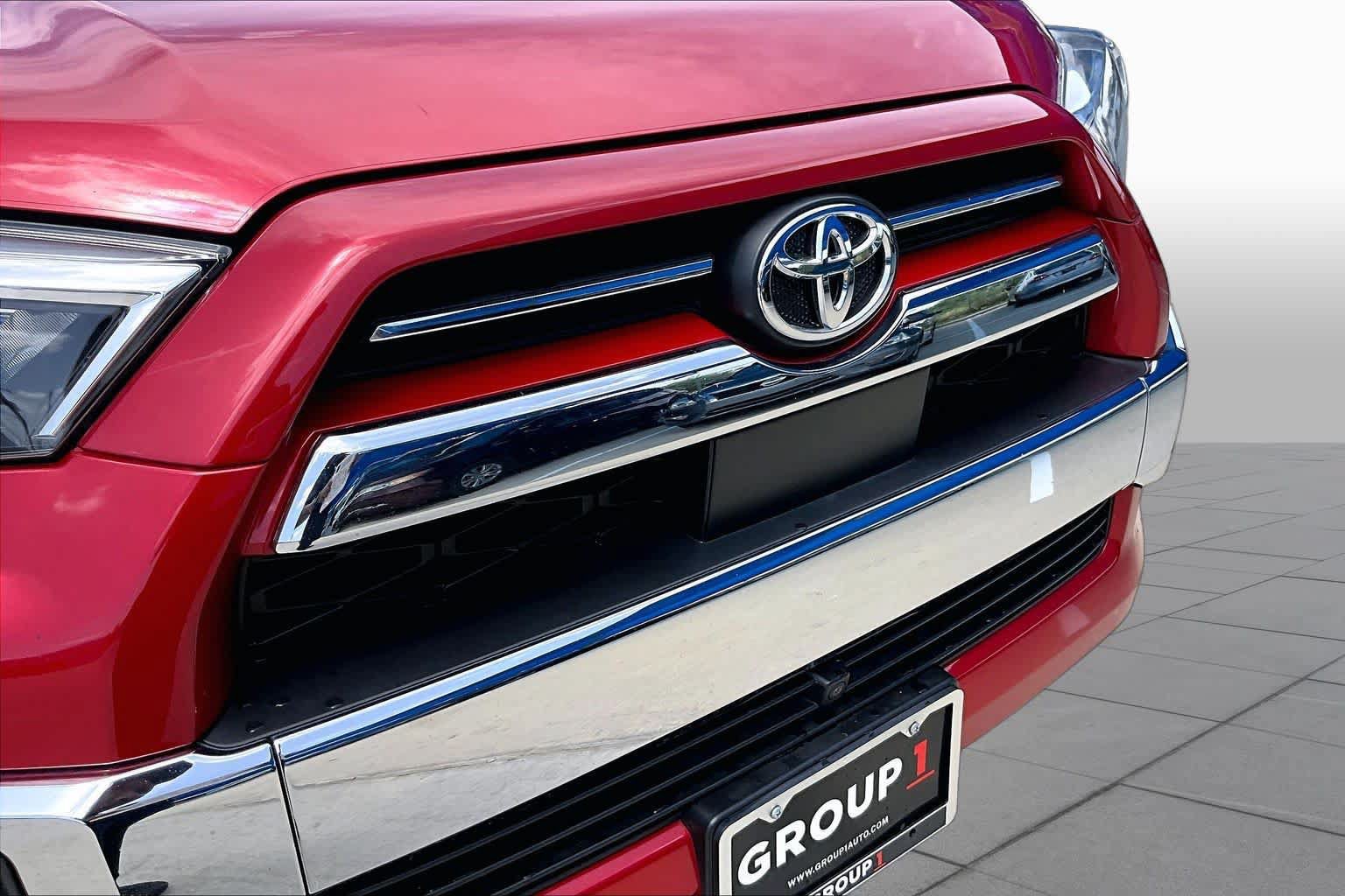 Used 2023 Toyota 4Runner Limited AWD/4WD image 29