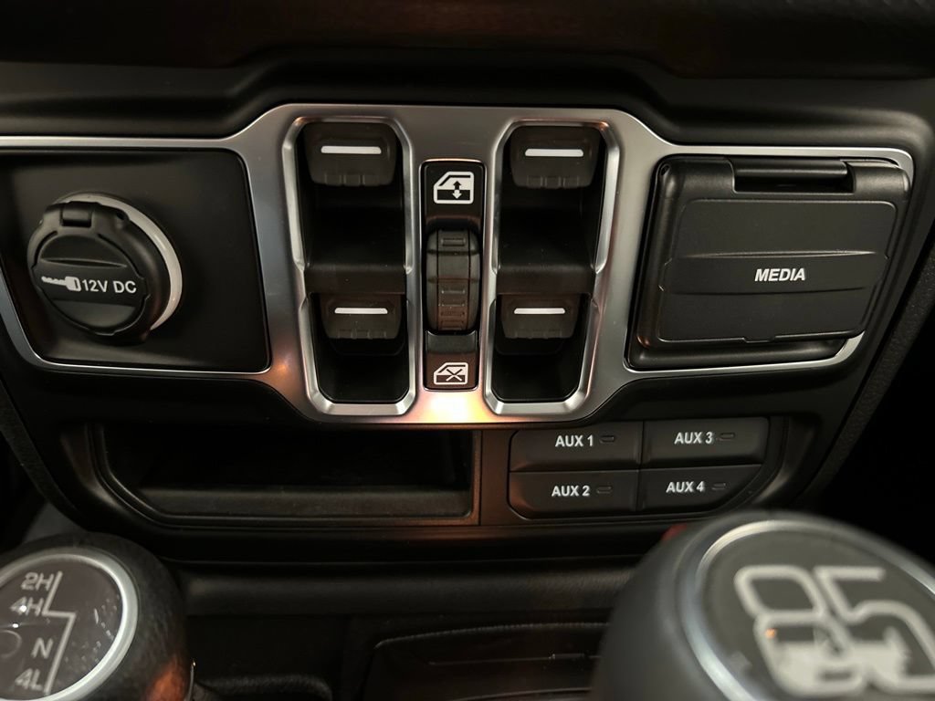 New 2026 Jeep Gladiator Sport AWD/4WD image 24