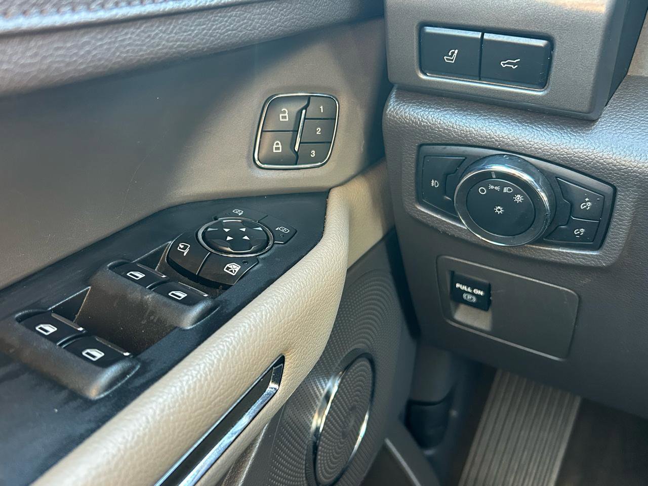 Used 2021 Ford Expedition Max XLT image 31