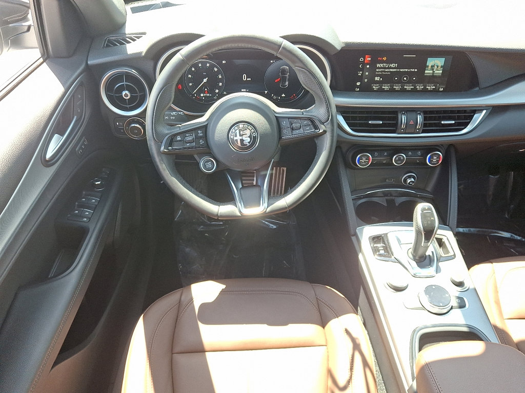 Used 2024 Alfa Romeo Stelvio Ti image 22