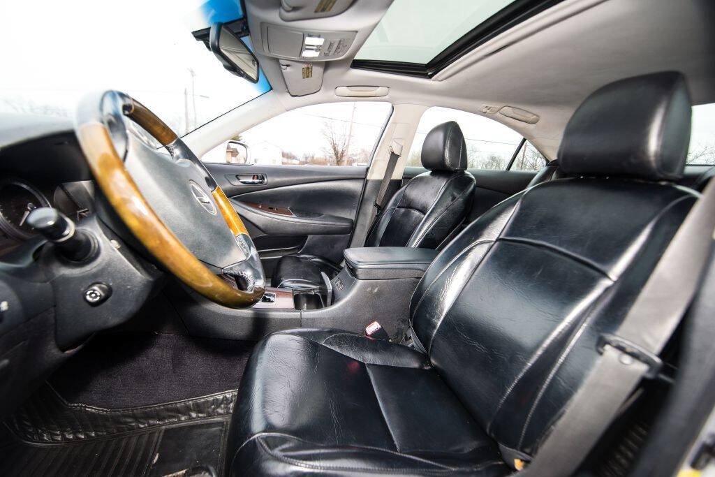 Used 2011 Lexus ES 350 FWD image 10