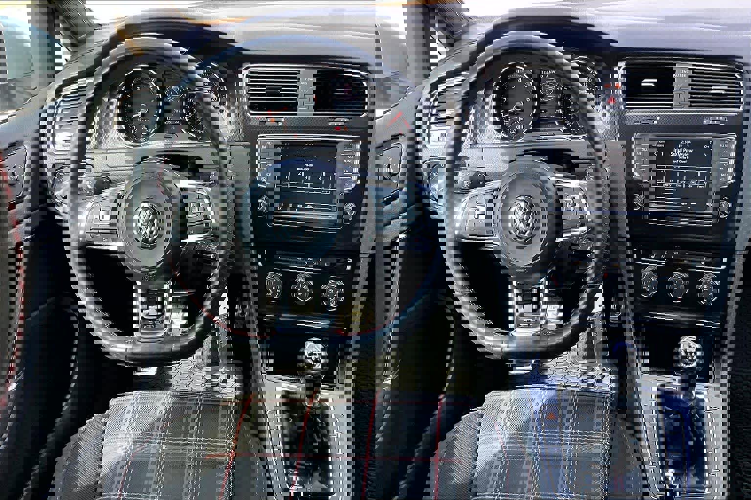 Used 2016 Volkswagen GTI S image 6