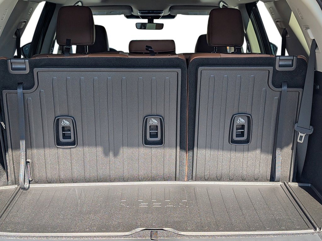 New 2026 Nissan Pathfinder Platinum image 17