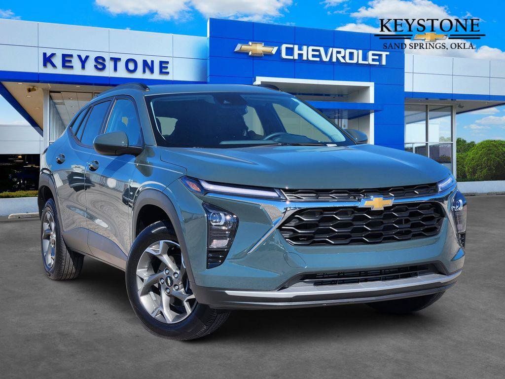 Used 2025 Chevrolet Trax LT w/ Sunroof Package