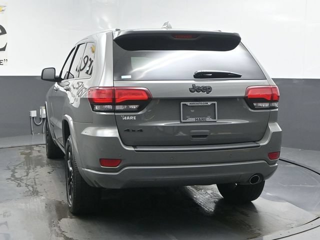 Used 2021 Jeep Grand Cherokee Laredo AWD/4WD image 34