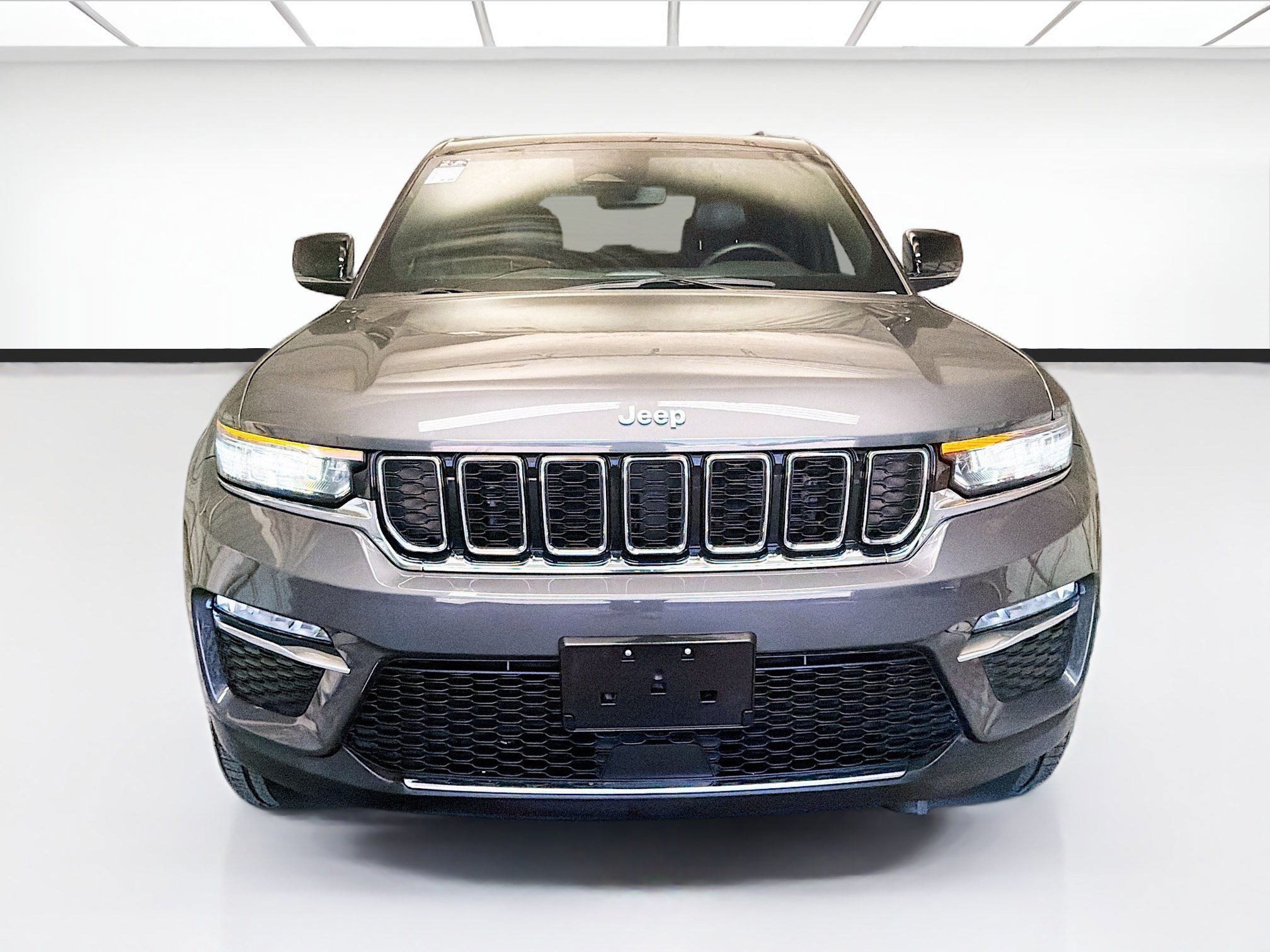 Used 2024 Jeep Grand Cherokee Limited 4xe AWD/4WD image 2