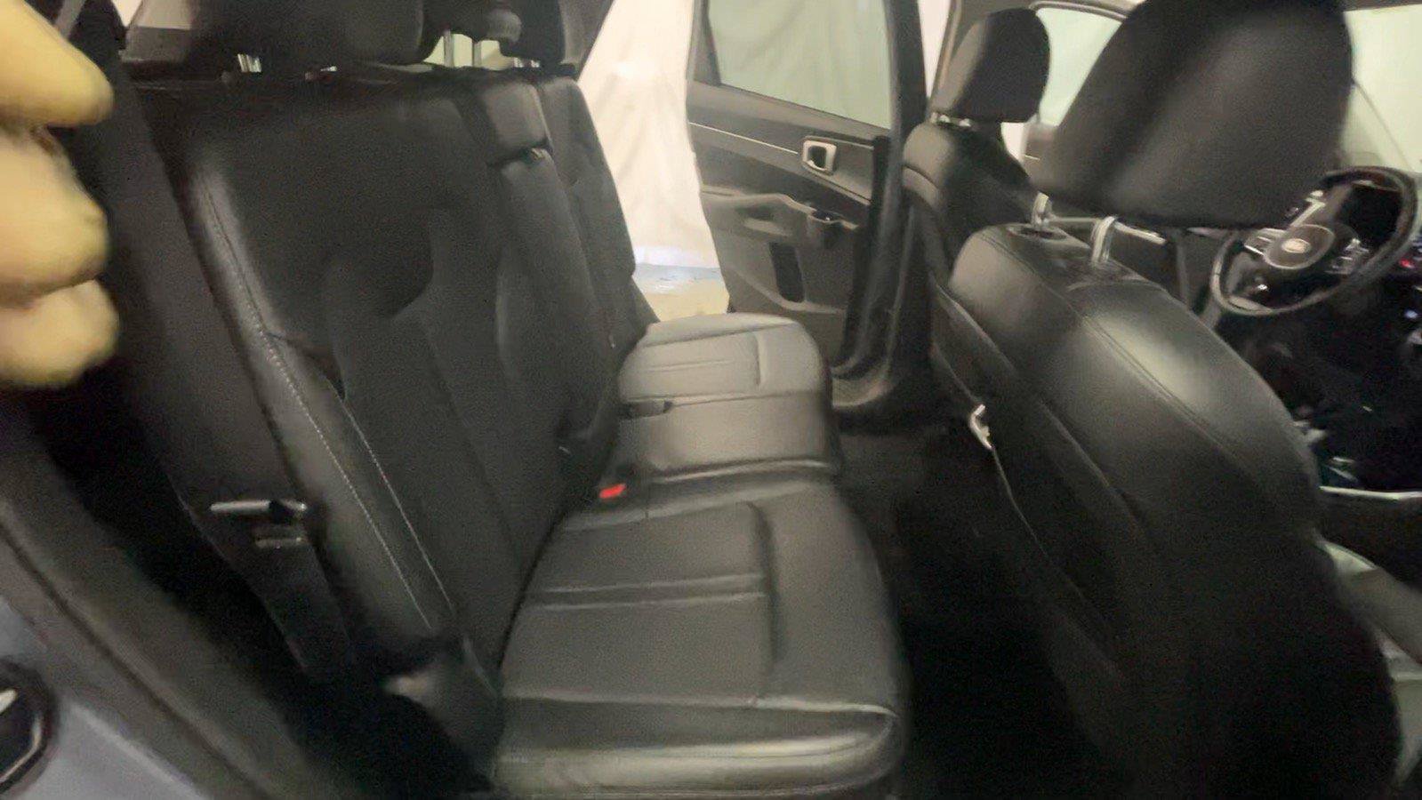 Used 2021 Kia Sorento S w/ Panoramic Sunroof Package AWD/4WD image 22