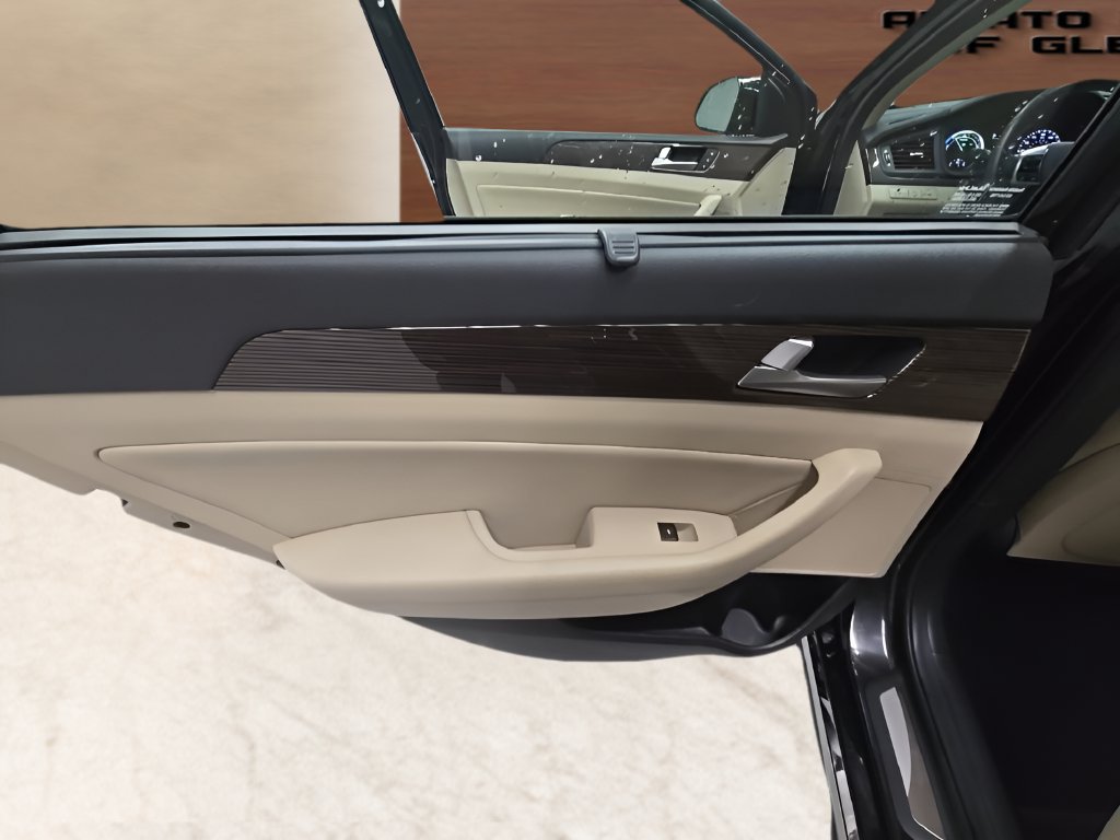 Used 2019 Hyundai Sonata Limited w/ Ultimate Package 02 FWD image 16