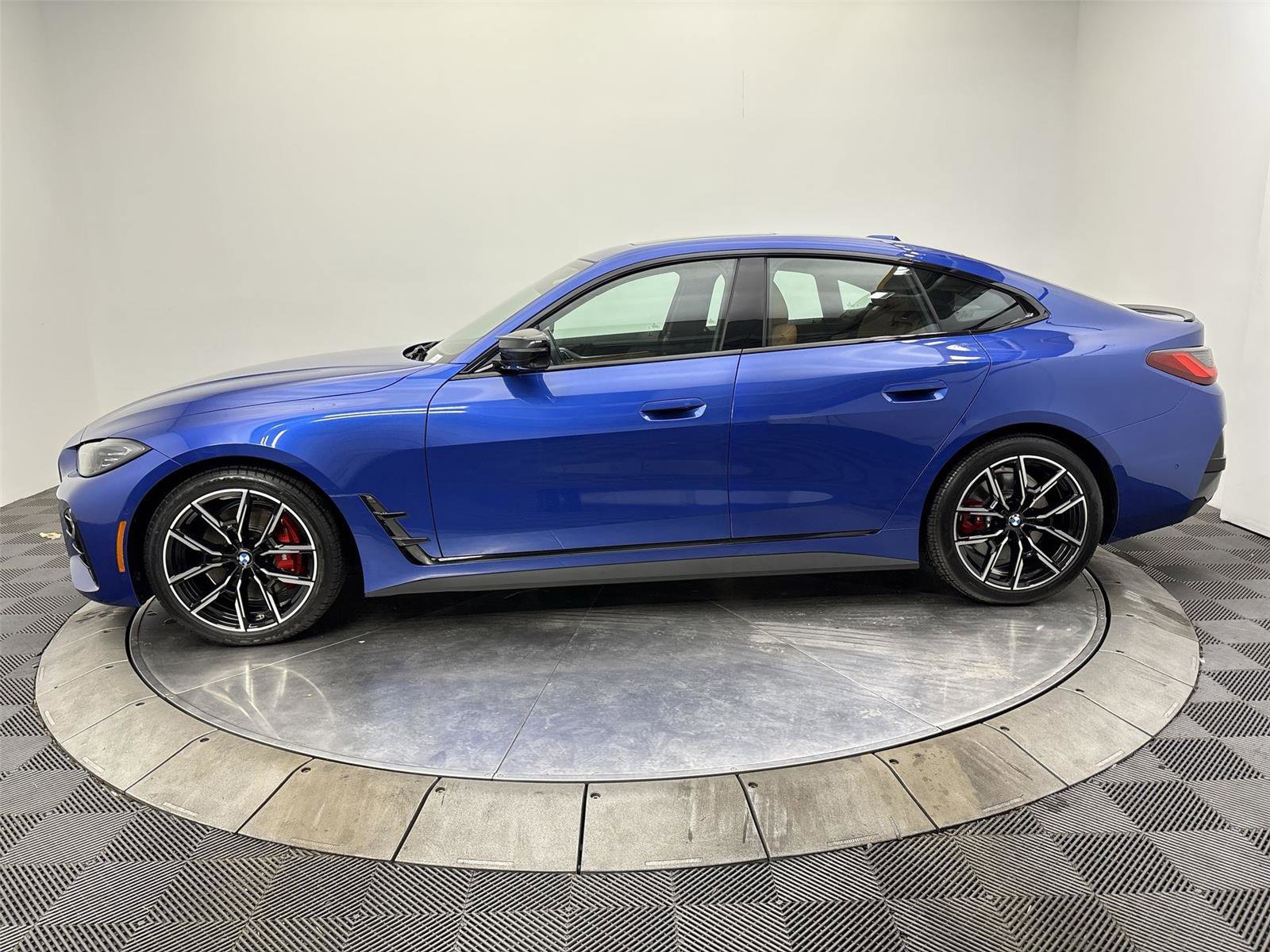 Used 2024 BMW M440i xDrive Gran Coupe w/ Premium Package AWD/4WD image 16