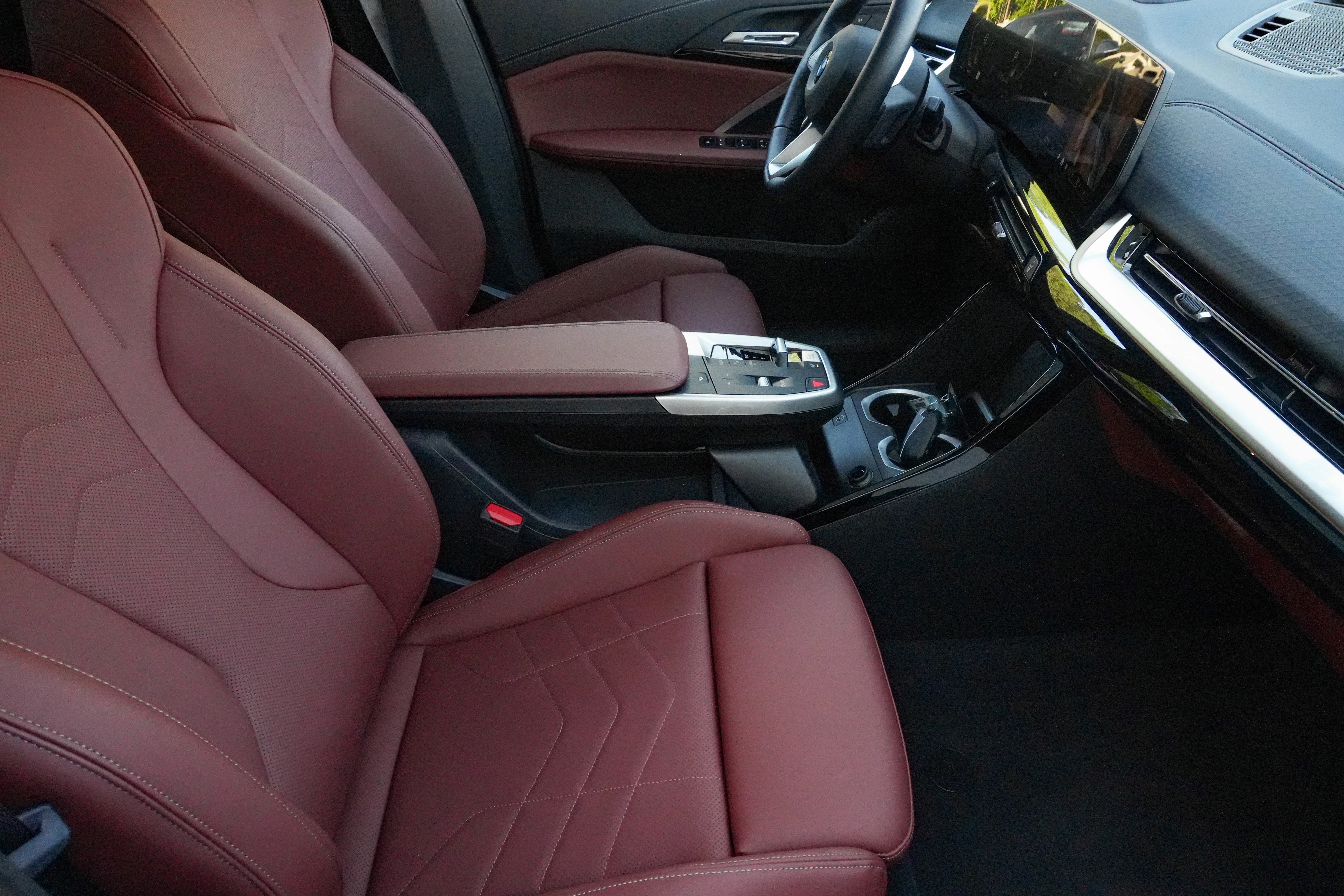 Certified 2026 BMW X2 xDrive28i AWD/4WD image 13