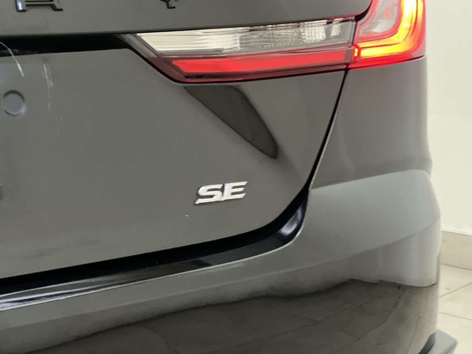 Used 2025 Toyota Camry SE FWD image 28