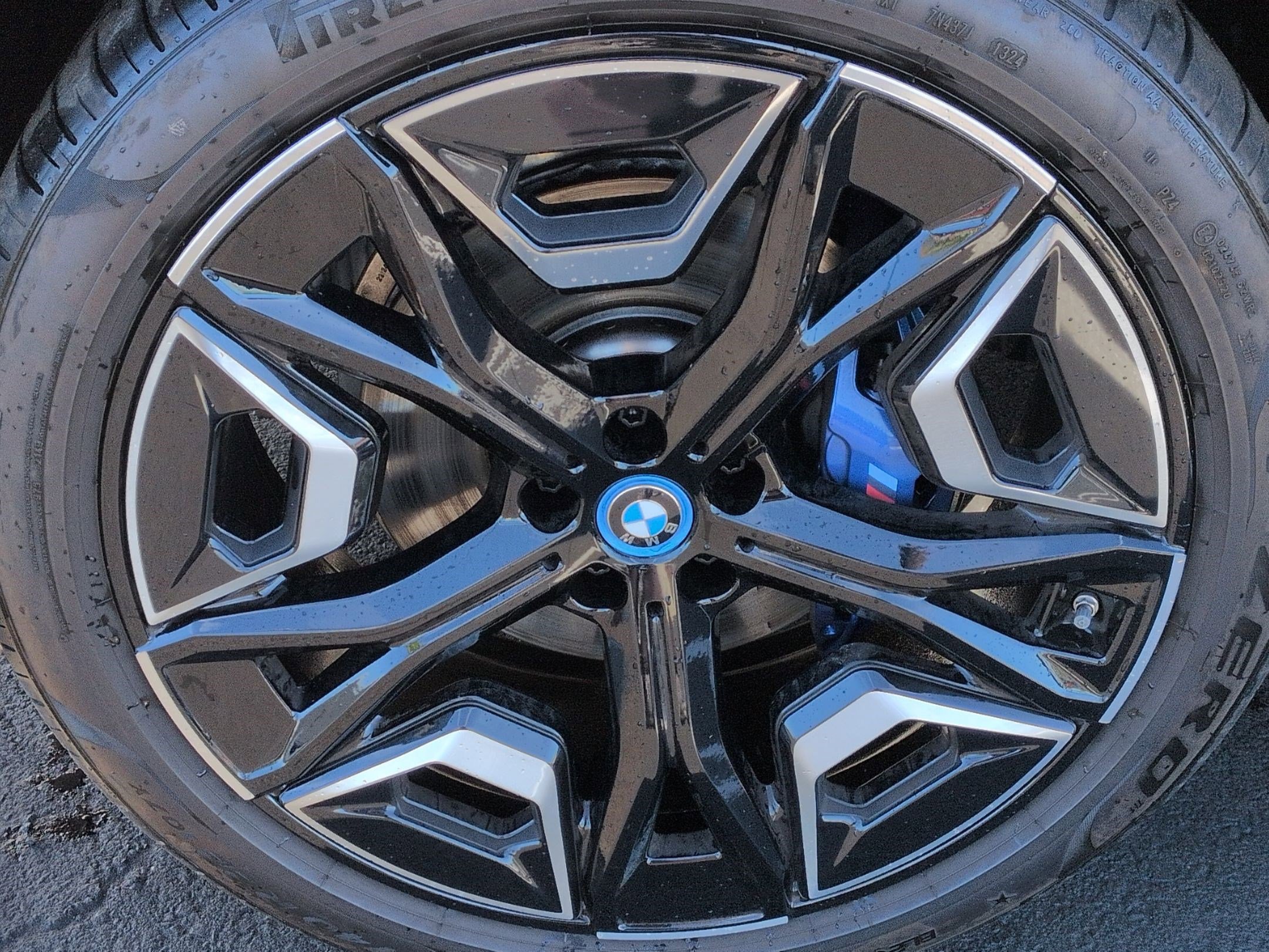 Used 2025 BMW iX M60 image 13