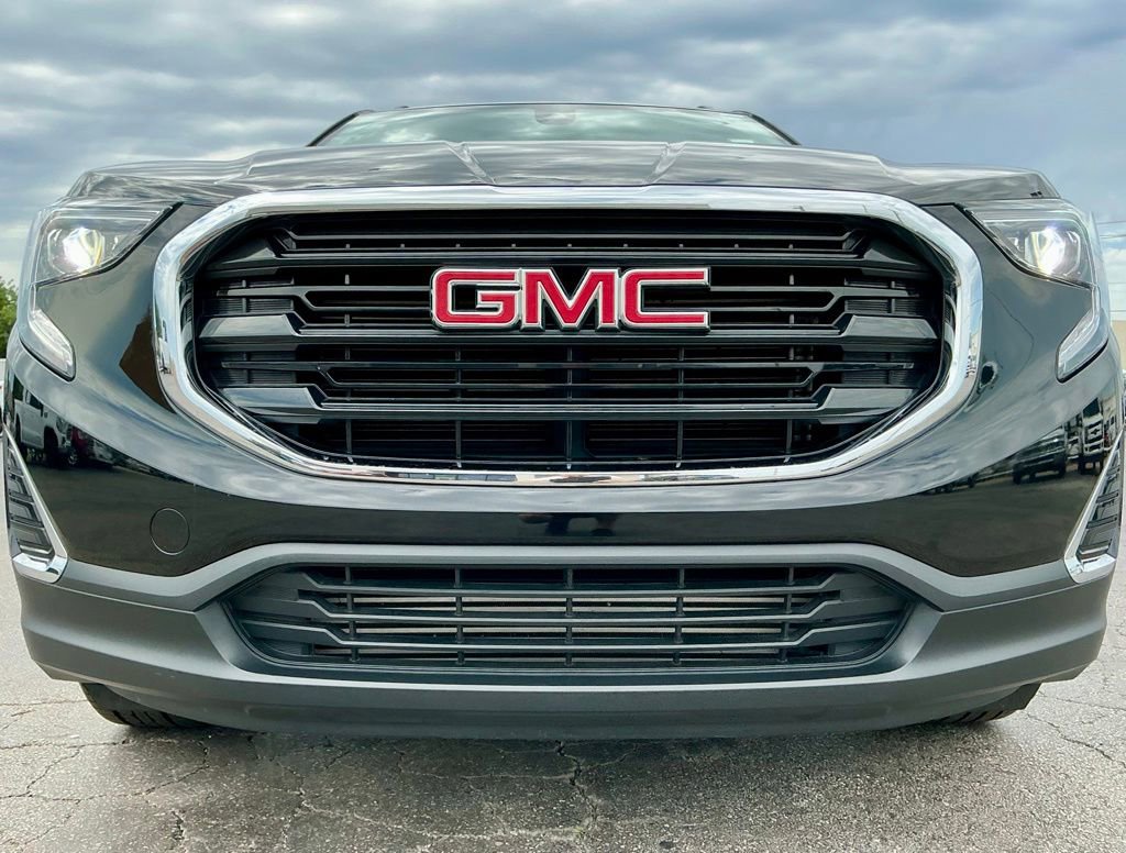 Used 2021 GMC Terrain SLE w/ Driver Convenience Package FWD image 9